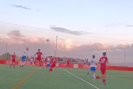 Sóller-Sineu (diumenge, 15.45 h), un Sóller carregat de baixes rep la visita del segon classificat