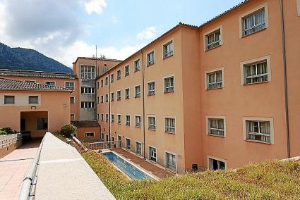 SOLLER. SÃ³ller, 25 anys mÃ©s tard de les cessions dâAdela Oliver. Des que la benefactora entregÃ una part del seu patrimoni