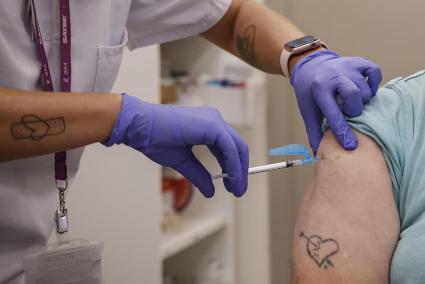 Salut recorda la importància de la vacunació per a combatre els virus respiratoris.