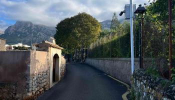 Veïns dels carrers propers a la Volta Piquera recullen firmes contra l’ACIRE