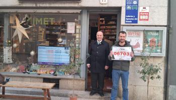 Bartomeu Oliver (pare i fill) a l'estanc del carrer Bauzá.