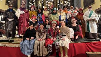 L’Adoració dels Reis Mags repassà amb clau d’humor els temes polèmics de 2025