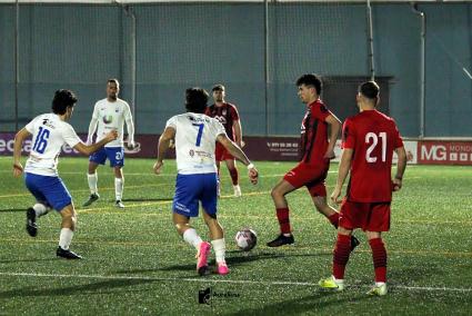 Una acció del partit de Manacor. Foto: Aureliuss