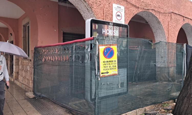 Els treballs al Mercat Municipal ja han començat.