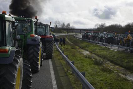 Les tractorades contra la PAC i el Mercosur s'han estès arreu de l'Estat espanyol i Europa.