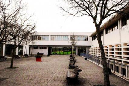 L’STEI-i denuncia les «greus deficiències» de l’institut de Sineu.