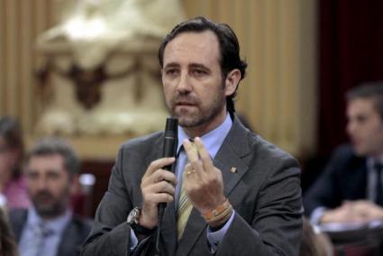 José Ramón Bauzá durant un ple del Parlament balear.