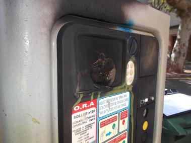 Una de els 14 màquines sabotejades aquesta nit amb foc, suposadament pel detingut.

