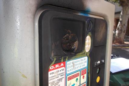 Una de els 14 màquines sabotejades aquesta nit amb foc, suposadament pel detingut.

