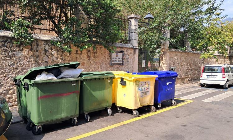 Posen localitzadors als contenidors per fer més eficient la recollida