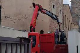 Arranca la demolició controlada de la Fàbrica Nova