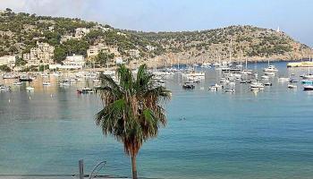 PORT DE SOLLER. EMBARCACIONES. La badia, un estiu mÃ©s, saturada dâembarcacions. La situaciÃ³ es repeteix des de fa dÃ¨cades i