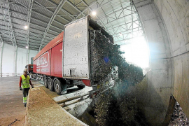 El PP amenaça amb les 40.000 tones de fems pendents d'importació per por que el Consell canviï el model d'incineració