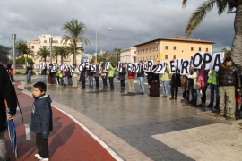 Acció de protesta contra la importació de fems a Mallorca.