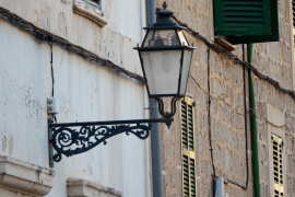 El Consistori decidirà si contracta més personal o externalitza el manteniment de l'enllumenat