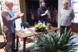 Can Dulce lliurà a Josep A. Morell González el "Reconeixement de Mèrits"