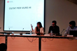 La tinent de batle d'Ecologia, Urbanisme i Mobilitat de l'Ajuntament de Barcelona, Janet Sanz, ha participat en la jornada 'Habitatge: una qüestió de dignitat'.