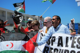 El vaixell amb l'arena del Sàhara atraca al port de Palma i té els permisos de descàrrega