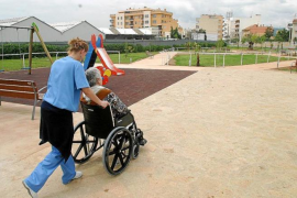 Santiago demanarà a Madrid que es tornin a emprar els barems de dependència de 2007 