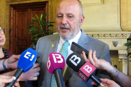  Sense Límits No Hi Ha Futur carrega contra Ensenyat i renuncia a reunir-s'hi