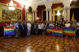PALMA. POLITICA AUTONOMICA. El Parlament evita que se discrimine a gais, lesbianas y transexuales.