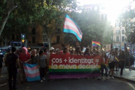 Festa i reivindicació a Palma per proclamar l'Orgull LGTBI