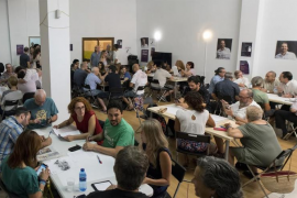 Centenars de militants de Podem han participat a la trobada.