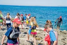 Més de 1.000 joves participen en unes jornades de neteja del litoral 