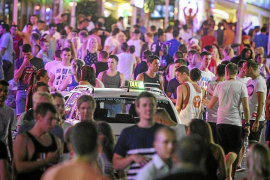 Calvià celebra la limitació de l’alcohol als hotels amb «tot inclòs»