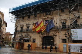 Les banderes de Cort seran a mig pal per condemnar el feixisme 