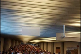 Més de mig milió de persones a l'Aeroport i el malestar dels ciutadans augmenta