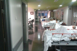 El personal de Son Espases denuncia el «col·lapse de llits a Urgències»