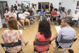 Imatge de la segona fase dels 'caucus' de Podem celebrada aquest dissabte.