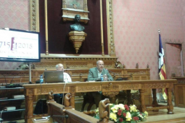 El Tricentenari arriba a la sala de Plens del Consell