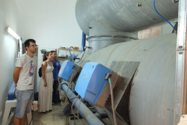 Puig mostra a l'oposició les millores realitzades al forn crematori de Son Sang