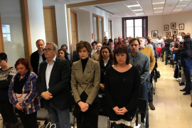  La reunió dels socialistes ha començat amb un minut de silenci en record de la dona britànica assassinada dissabte a Calviá pel seu marit.