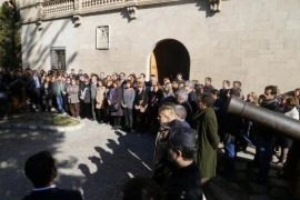 Minut de silenci celebrat al Consolat de Mar. Arxiu UH