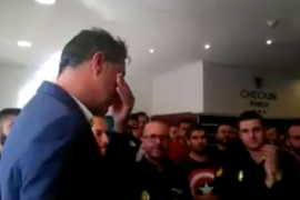 [VÍDEO] El diputat Albiol plora per l’ovació del cos de la Policia espanyola