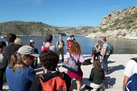 Visita ornitològica a Cabrera amb motiu del Dia Mundial de les Aus