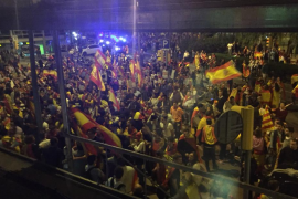 [VÍDEO] Concentració violenta davant Catalunya Ràdio