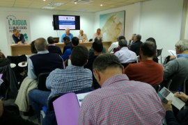 Imatge de la jornada de formació mantinguda amb els pescadors.