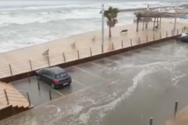 [VÍDEO] El temporal Ana inunda el Molinar