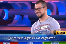 [VÍDEO] Un concursant de ‘Ahora Caigo’ s’equivoca en una resposta que duia a la camiseta escrita