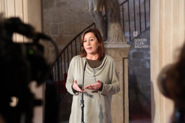 Armengol durant la seva compareixença aquest diumenge al Consolat de Mar.