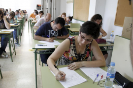 Cultura actualitza la borsa de col·laboradors de les proves de català