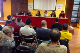 Imatge del debat celebrat aquest dissabte al Centre Flassaders de Palma.