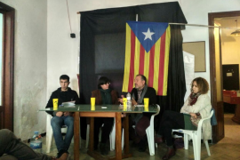 La taula rodona s'ha celebrat a l'Ateneu de Felanitx en el marc dels actes del 31D.