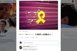 Segons Rivera, uns «covards totalitaris» pinten un llaç groc a la botiga de la seva mare