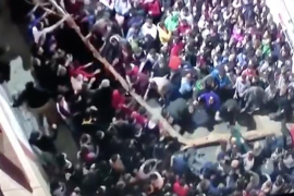 [VÍDEO] Durant l’entrada a plaça, el Pi de Pollença ha quedat xapat per la meitat