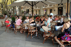 Continuen les negociacions per consensuar la nova ordenança d'ocupació de la via pública